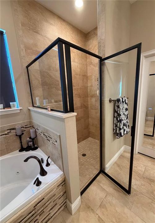 For Sale: $632,000 (4 beds, 3 baths, 2568 Square Feet)