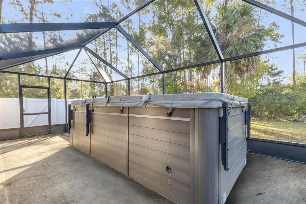 На продажу: $280,000 (3 спален, 2 ванн, 1258 Квадратных фут)