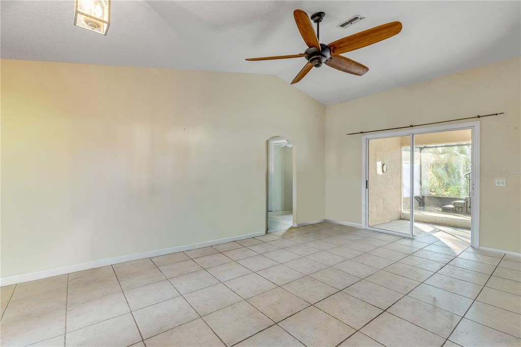 На продажу: $280,000 (3 спален, 2 ванн, 1258 Квадратных фут)