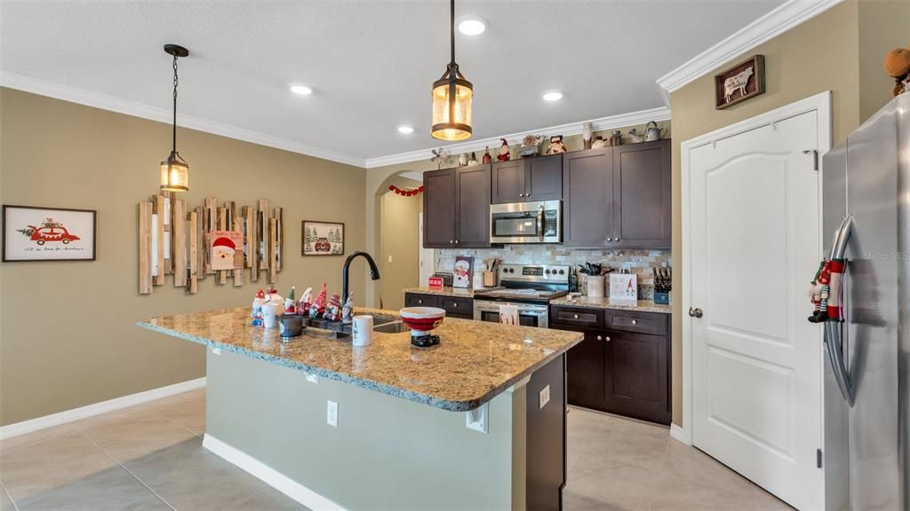 For Sale: $339,000 (4 beds, 2 baths, 1851 Square Feet)