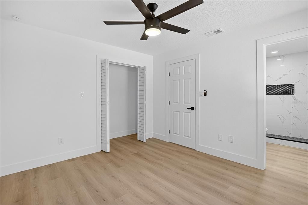 待售: $525,000 (5 贝兹, 3 浴室, 2376 平方英尺)