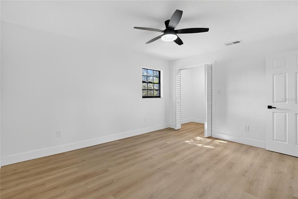 待售: $525,000 (5 贝兹, 3 浴室, 2376 平方英尺)