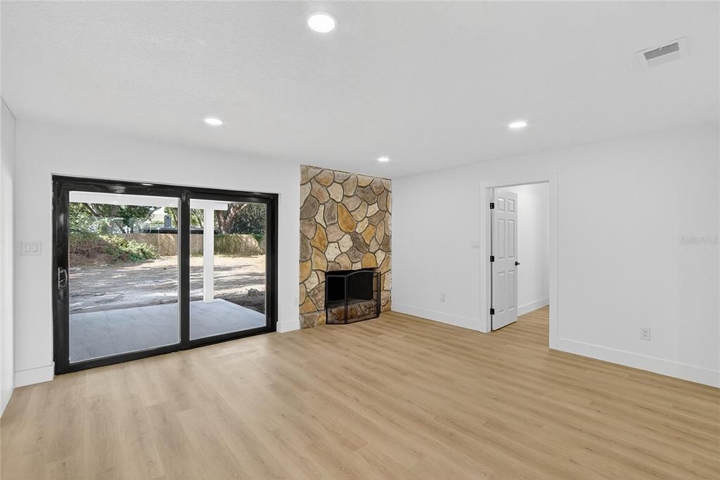 待售: $525,000 (5 贝兹, 3 浴室, 2376 平方英尺)