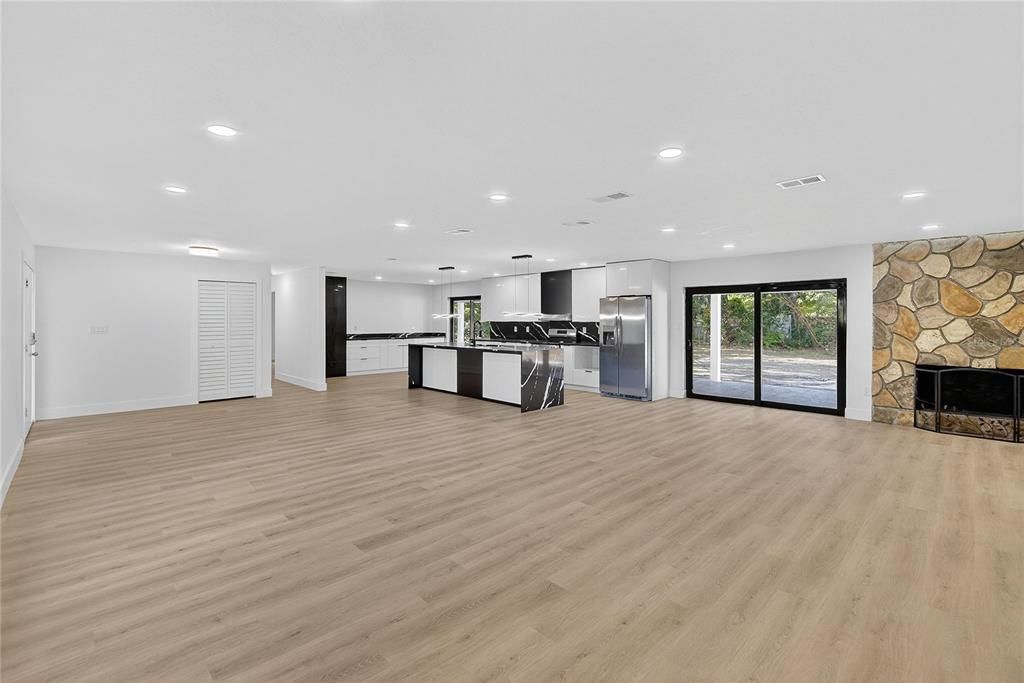 待售: $525,000 (5 贝兹, 3 浴室, 2376 平方英尺)