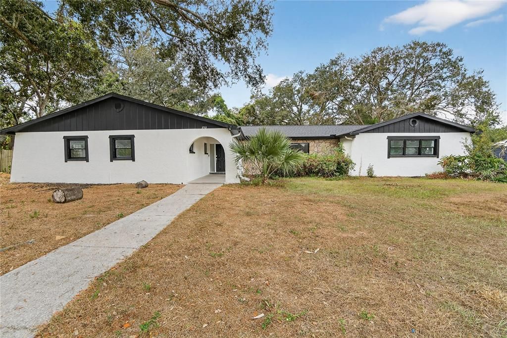 待售: $525,000 (5 贝兹, 3 浴室, 2376 平方英尺)