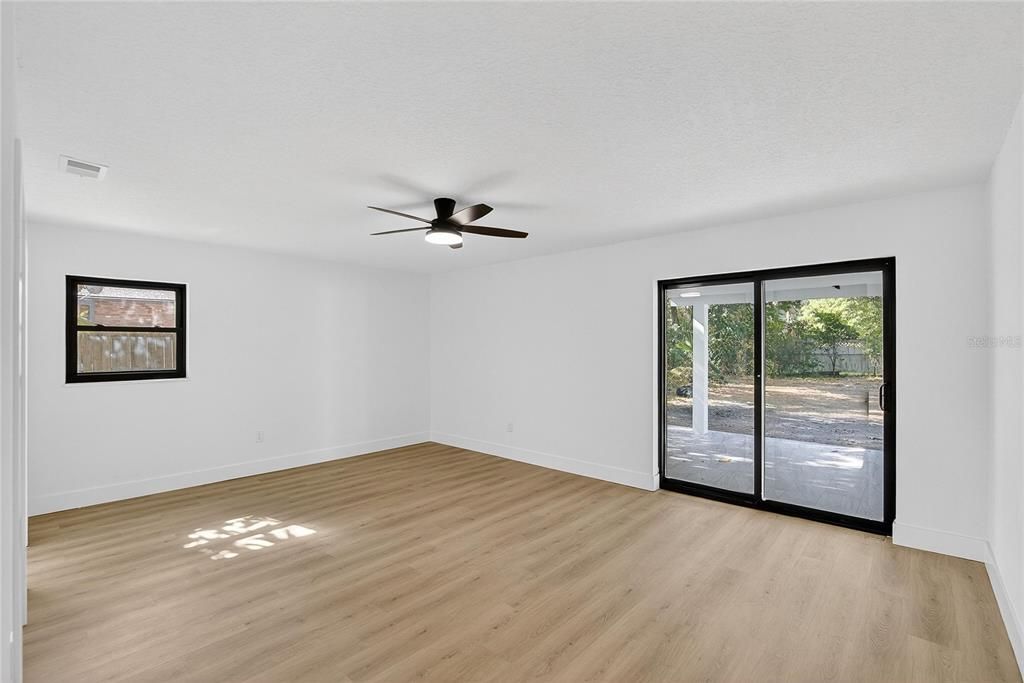 待售: $525,000 (5 贝兹, 3 浴室, 2376 平方英尺)