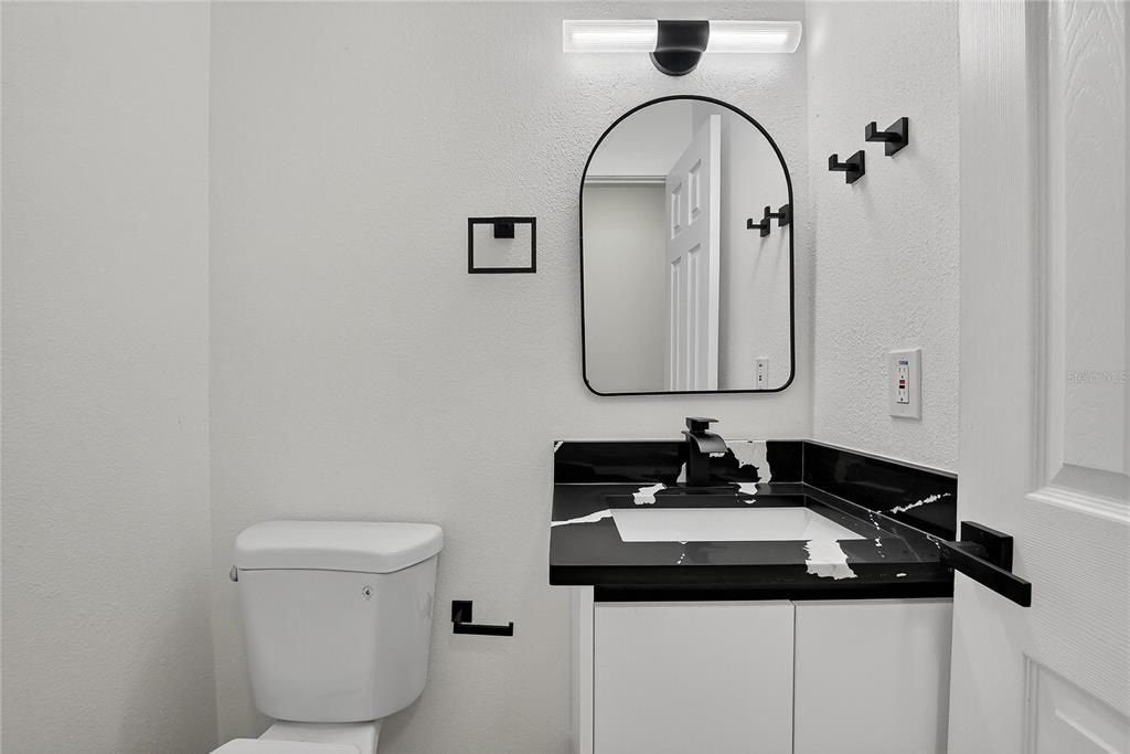 待售: $525,000 (5 贝兹, 3 浴室, 2376 平方英尺)