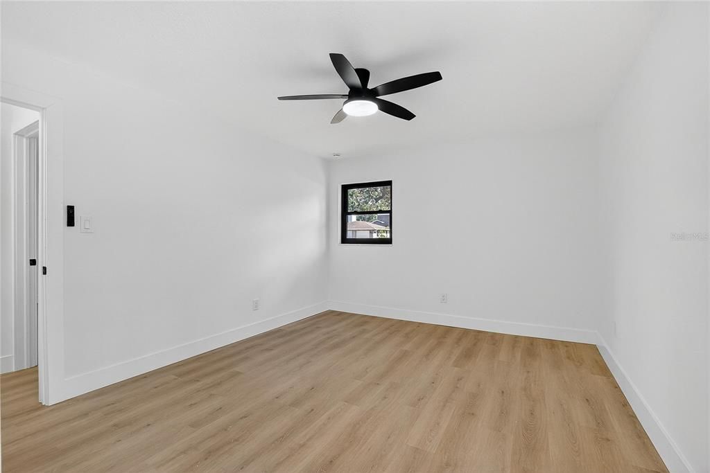 待售: $525,000 (5 贝兹, 3 浴室, 2376 平方英尺)