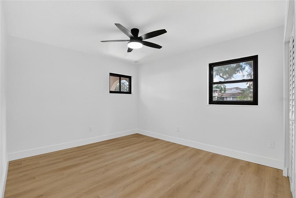 待售: $525,000 (5 贝兹, 3 浴室, 2376 平方英尺)