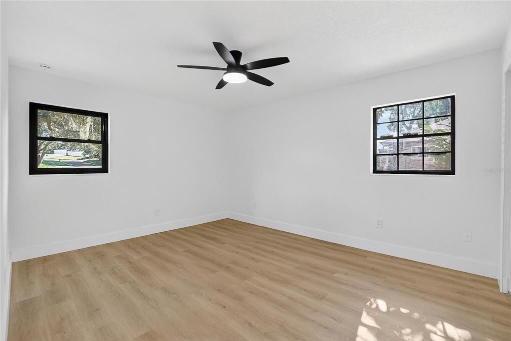 待售: $525,000 (5 贝兹, 3 浴室, 2376 平方英尺)