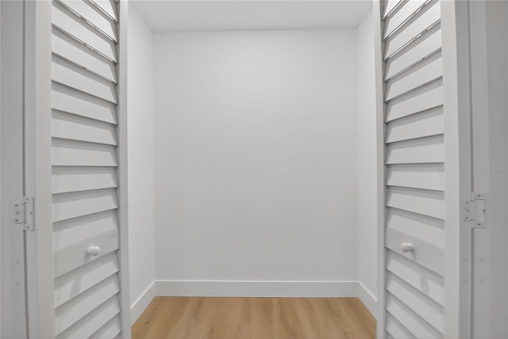 待售: $525,000 (5 贝兹, 3 浴室, 2376 平方英尺)