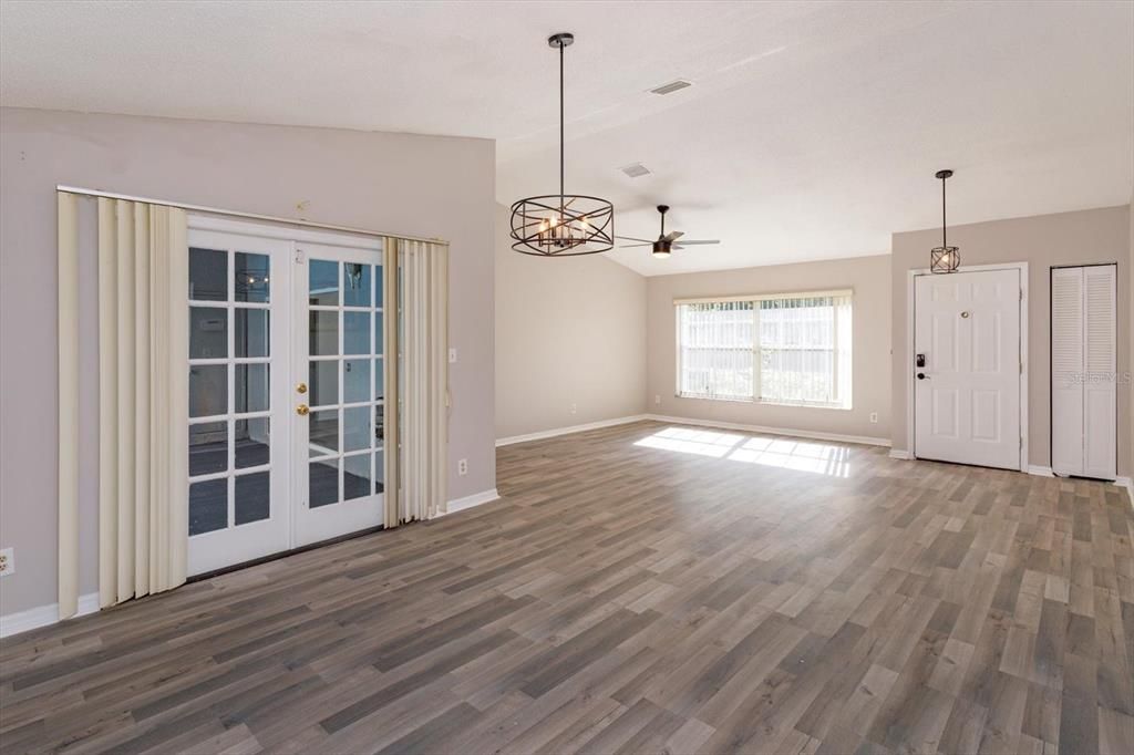 出租: $2,700 (3 贝兹, 2 浴室, 1726 平方英尺)