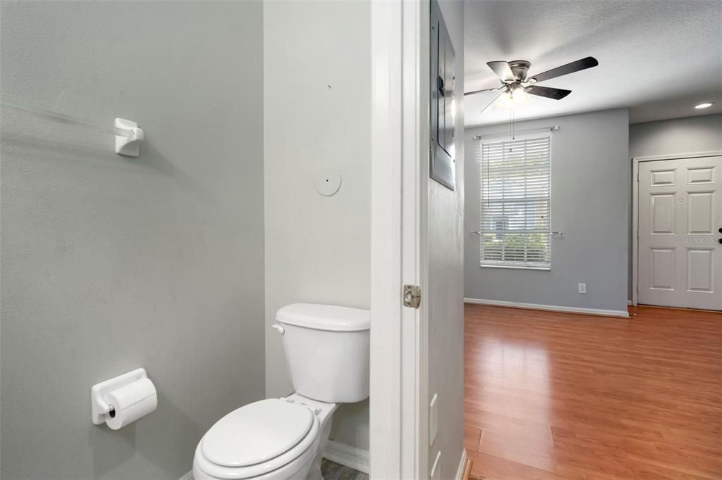 В аренду: $1,800 (2 спален, 2 ванн, 1240 Квадратных фут)