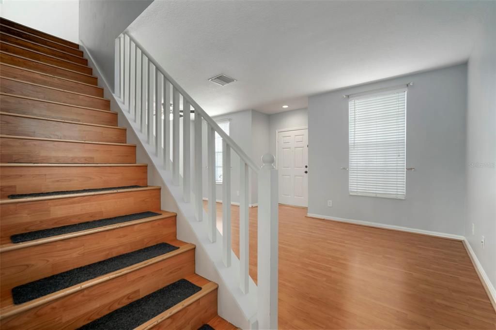 В аренду: $1,800 (2 спален, 2 ванн, 1240 Квадратных фут)