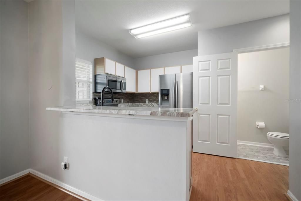 В аренду: $1,800 (2 спален, 2 ванн, 1240 Квадратных фут)