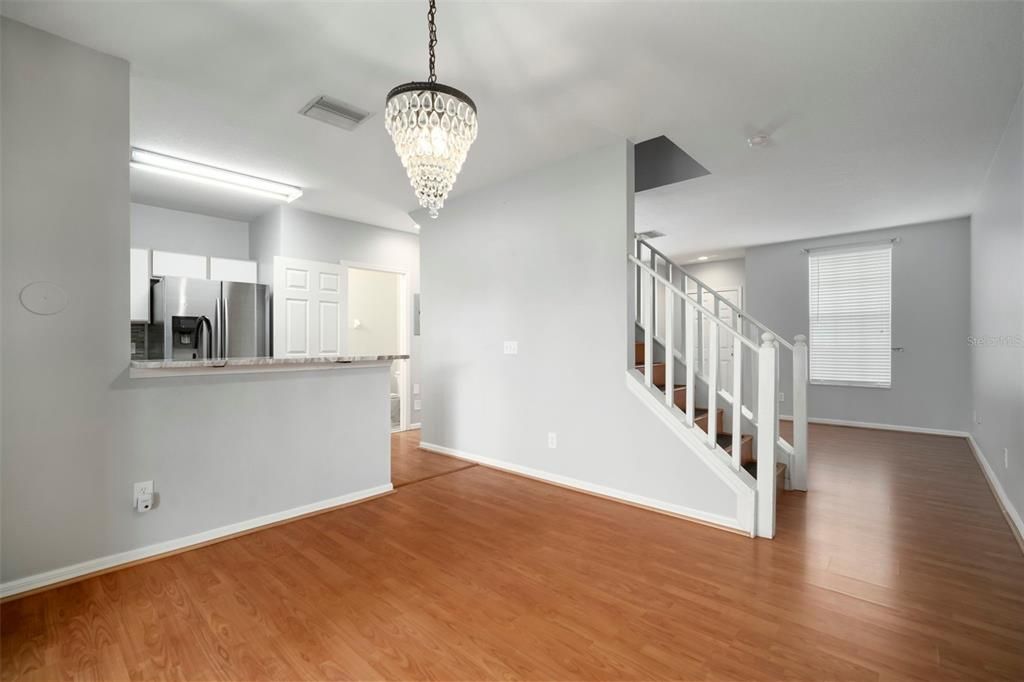 В аренду: $1,800 (2 спален, 2 ванн, 1240 Квадратных фут)