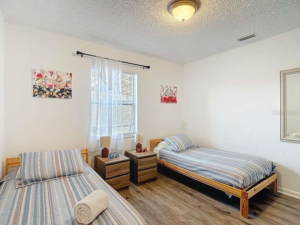 待售: $540,000 (3 贝兹, 2 浴室, 1312 平方英尺)