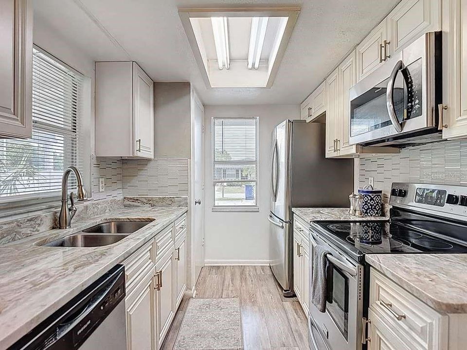 待售: $540,000 (3 贝兹, 2 浴室, 1312 平方英尺)