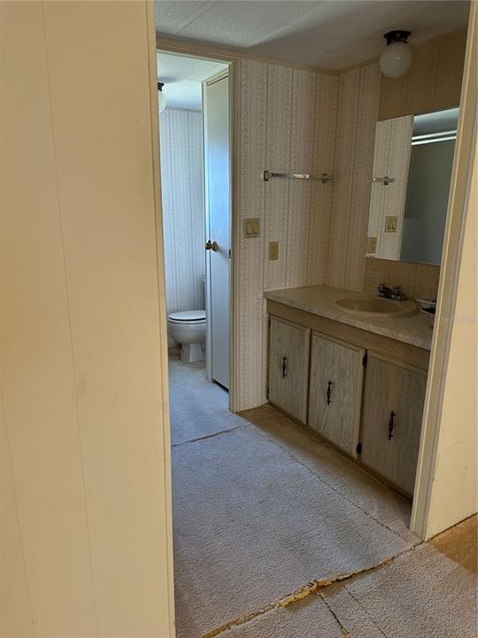 For Sale: $110,000 (2 beds, 2 baths, 960 Square Feet)