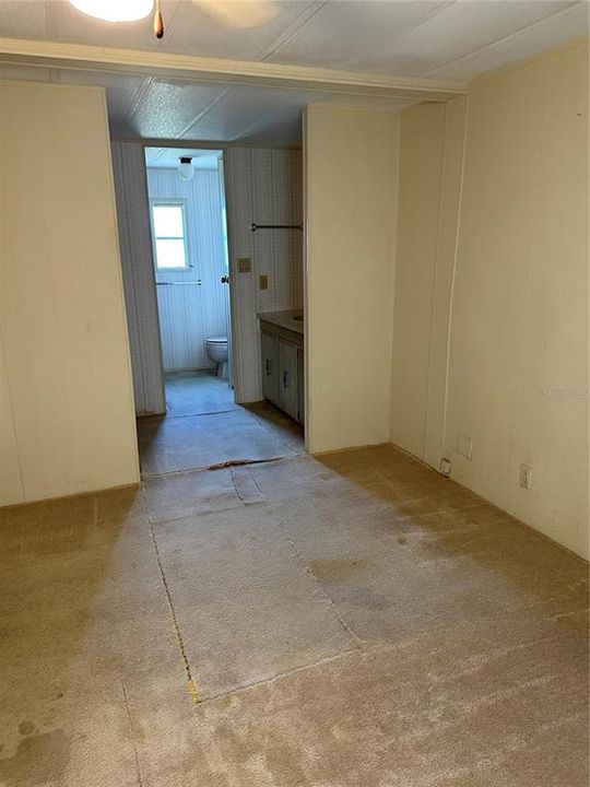 For Sale: $110,000 (2 beds, 2 baths, 960 Square Feet)