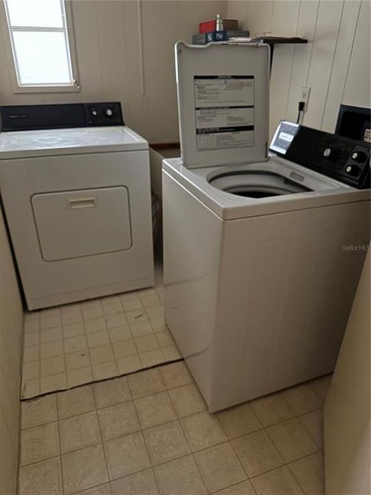 For Sale: $110,000 (2 beds, 2 baths, 960 Square Feet)