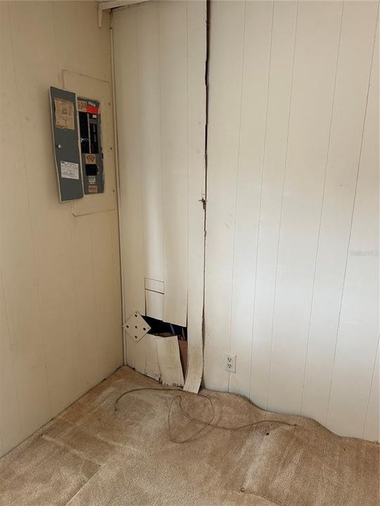 For Sale: $110,000 (2 beds, 2 baths, 960 Square Feet)