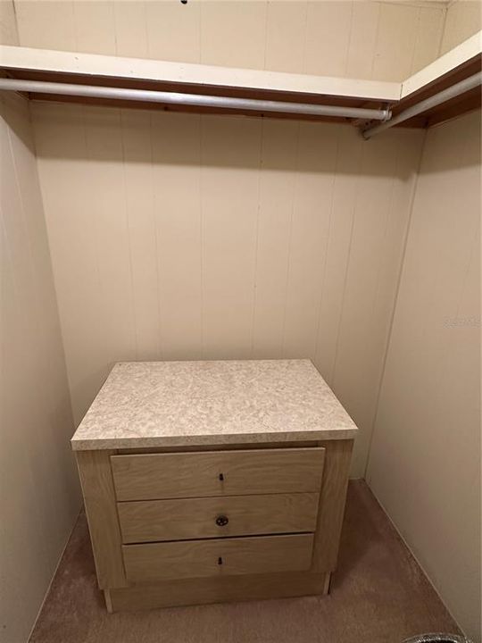 For Sale: $110,000 (2 beds, 2 baths, 960 Square Feet)