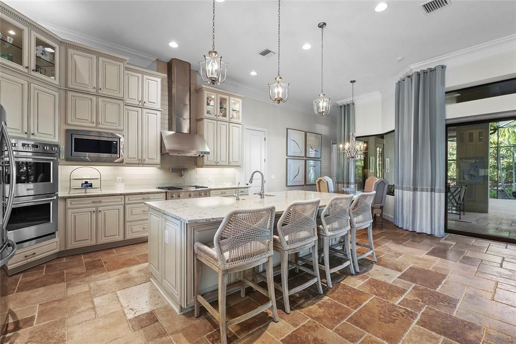 For Sale: $2,150,000 (3 beds, 3 baths, 3639 Square Feet)