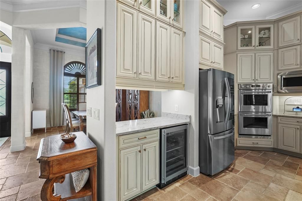 For Sale: $2,150,000 (3 beds, 3 baths, 3639 Square Feet)