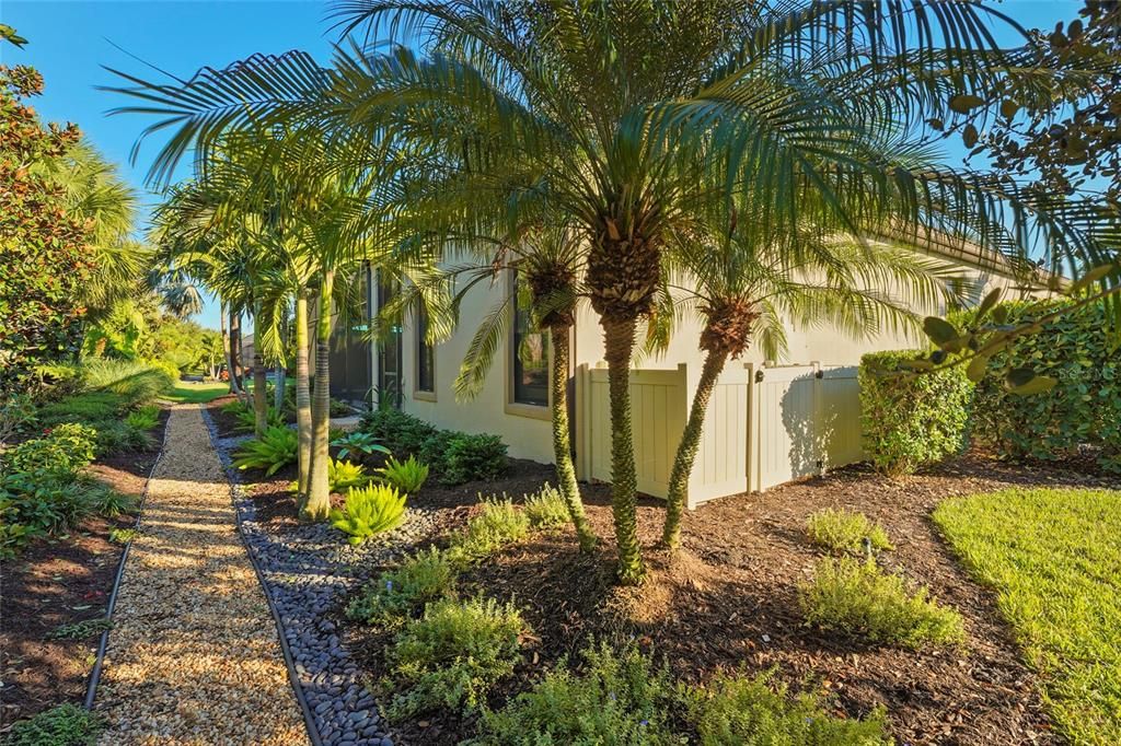 For Sale: $2,150,000 (3 beds, 3 baths, 3639 Square Feet)