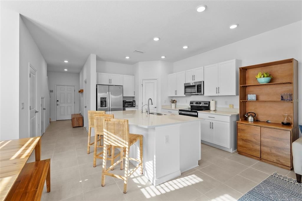 На продажу: $379,900 (3 спален, 2 ванн, 1597 Квадратных фут)