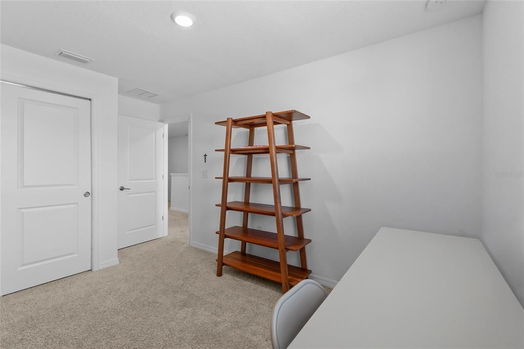 На продажу: $379,900 (3 спален, 2 ванн, 1597 Квадратных фут)