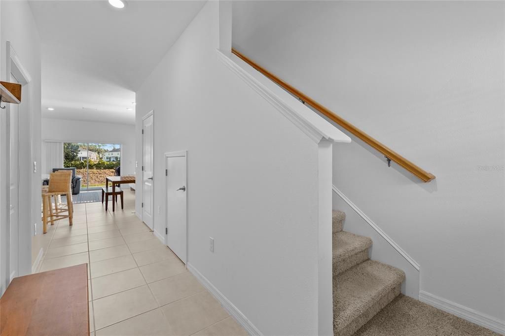 На продажу: $379,900 (3 спален, 2 ванн, 1597 Квадратных фут)