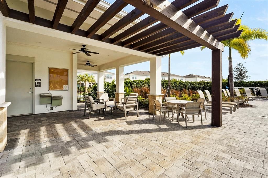 На продажу: $379,900 (3 спален, 2 ванн, 1597 Квадратных фут)