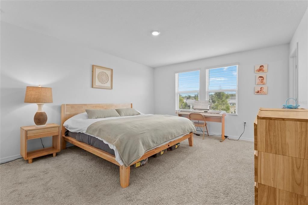 На продажу: $379,900 (3 спален, 2 ванн, 1597 Квадратных фут)