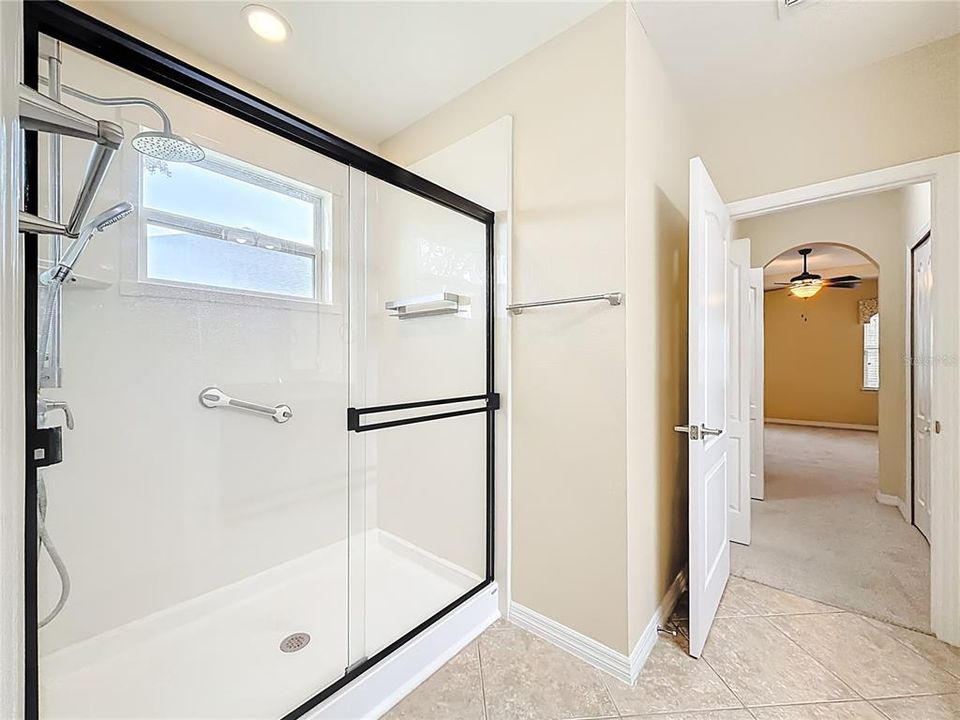 For Sale: $379,900 (3 beds, 2 baths, 1776 Square Feet)