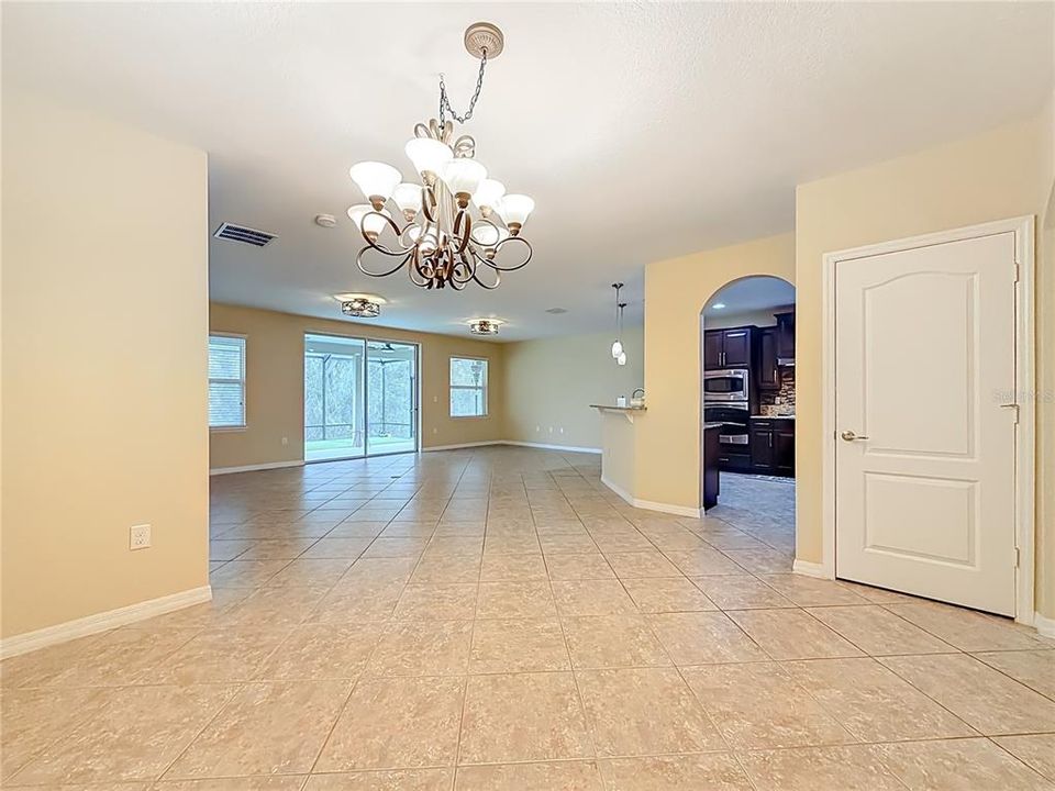 For Sale: $379,900 (3 beds, 2 baths, 1776 Square Feet)