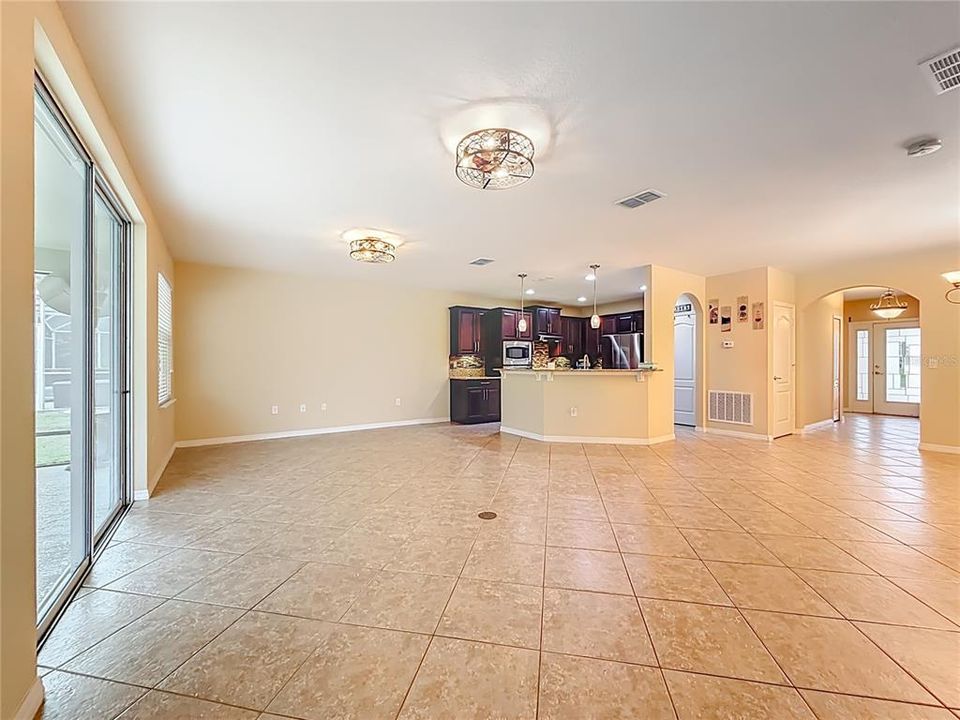 For Sale: $379,900 (3 beds, 2 baths, 1776 Square Feet)