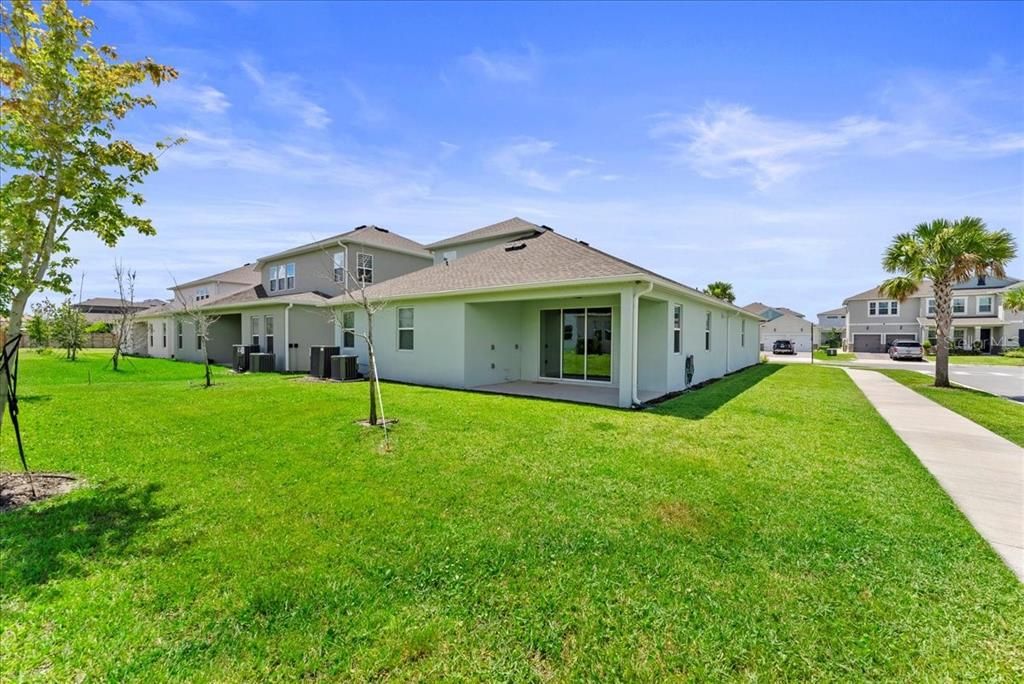 出租: $3,895 (5 贝兹, 3 浴室, 3046 平方英尺)