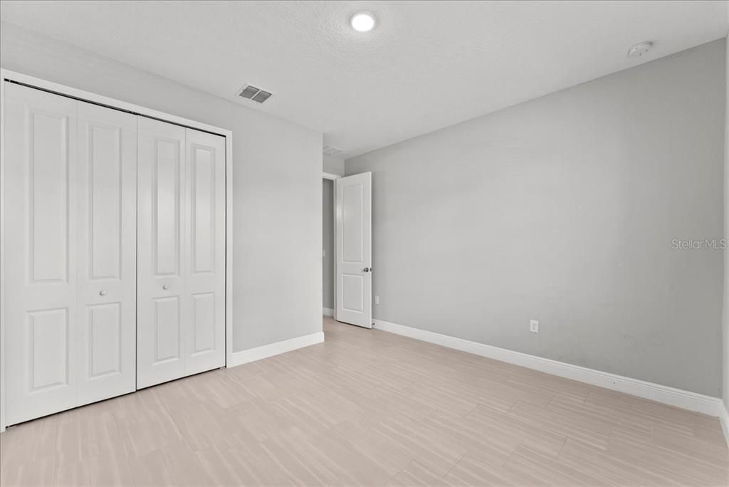 出租: $3,895 (5 贝兹, 3 浴室, 3046 平方英尺)