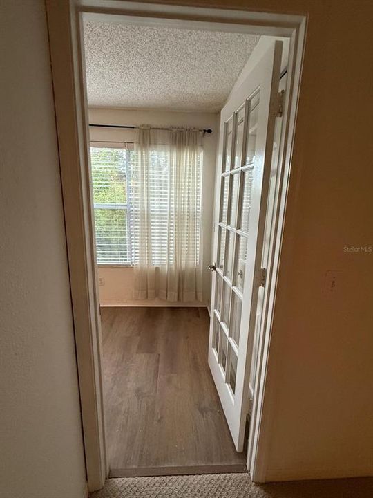 For Rent: $1,300 (1 beds, 1 baths, 711 Square Feet)