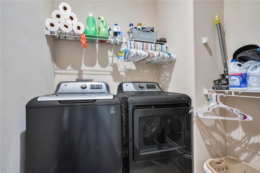 待售: $240,000 (3 贝兹, 2 浴室, 1440 平方英尺)