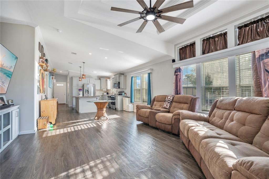 待售: $240,000 (3 贝兹, 2 浴室, 1440 平方英尺)