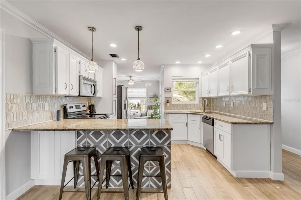 For Sale: $335,000 (3 beds, 2 baths, 1605 Square Feet)