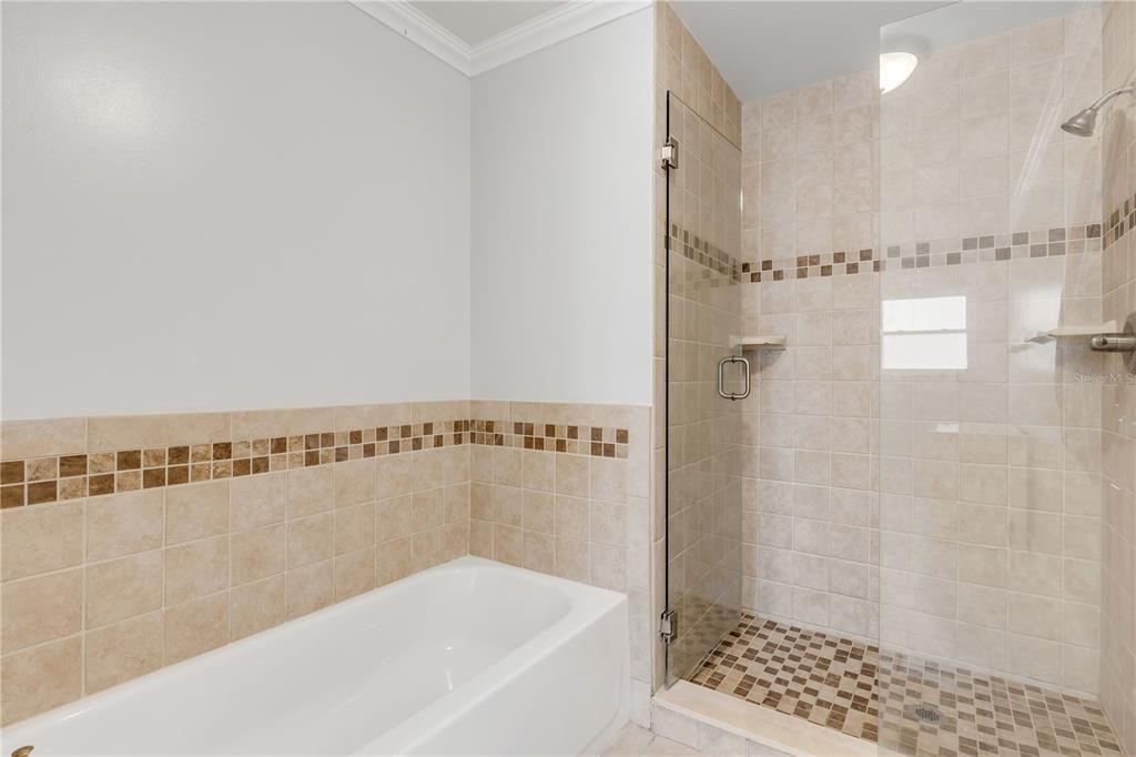 For Sale: $335,000 (3 beds, 2 baths, 1605 Square Feet)