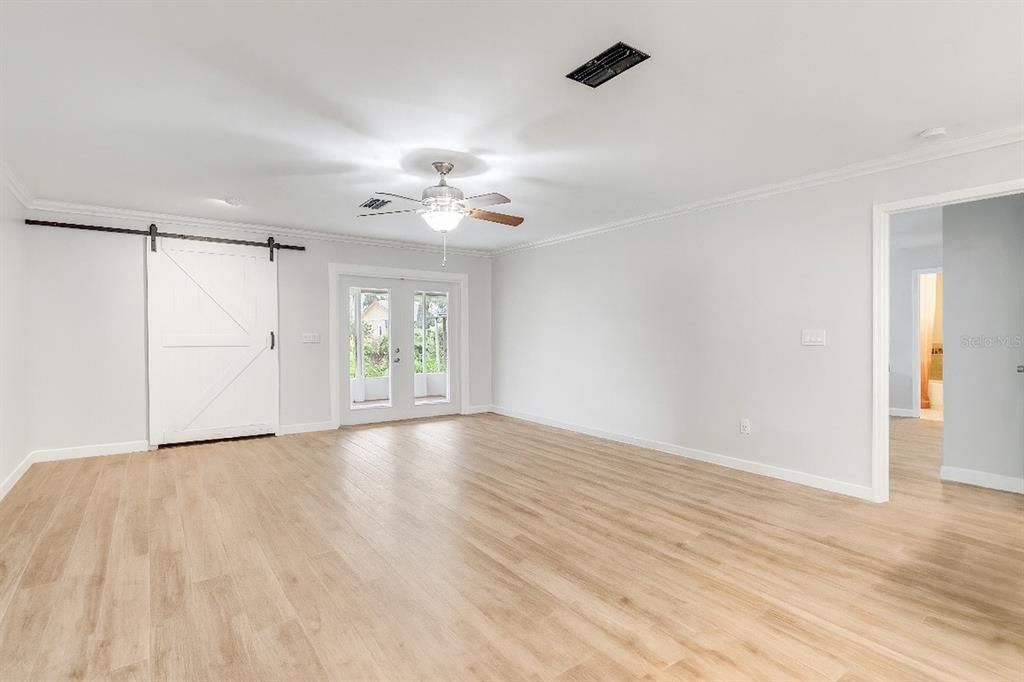 For Sale: $335,000 (3 beds, 2 baths, 1605 Square Feet)