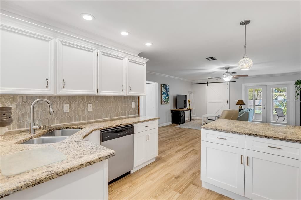 For Sale: $335,000 (3 beds, 2 baths, 1605 Square Feet)