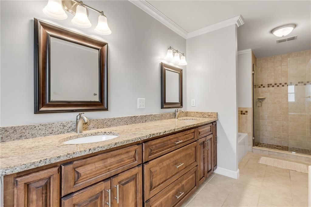 For Sale: $335,000 (3 beds, 2 baths, 1605 Square Feet)