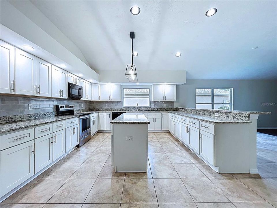 待售: $739,900 (5 贝兹, 3 浴室, 3249 平方英尺)