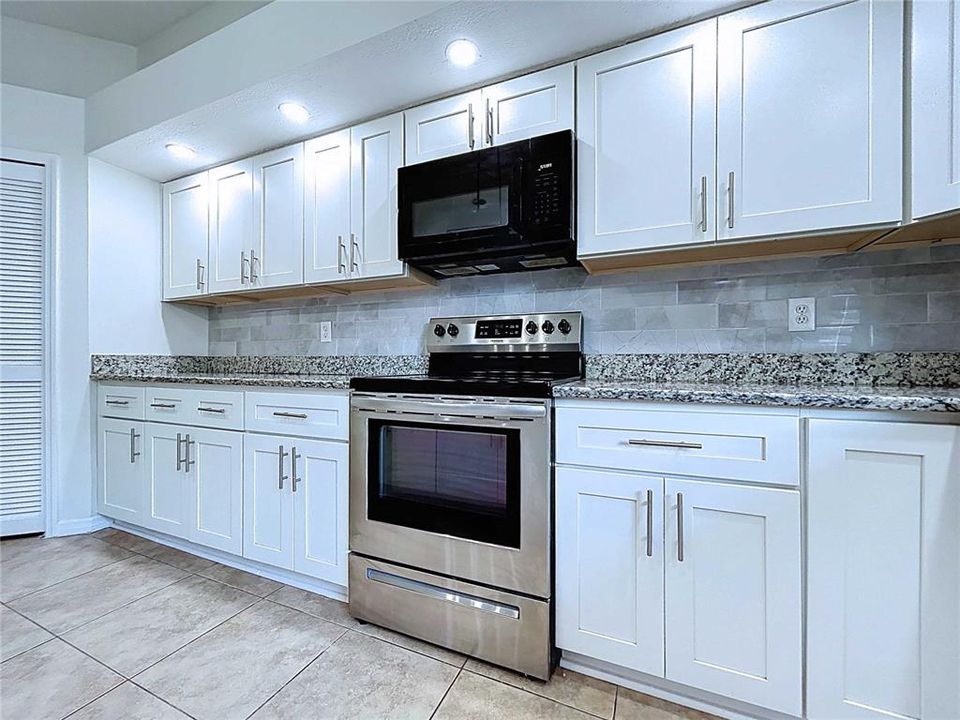 待售: $739,900 (5 贝兹, 3 浴室, 3249 平方英尺)